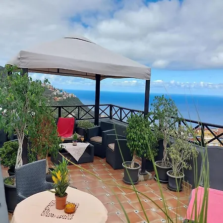 Detached Terrace For Adults Only Ferienhaus